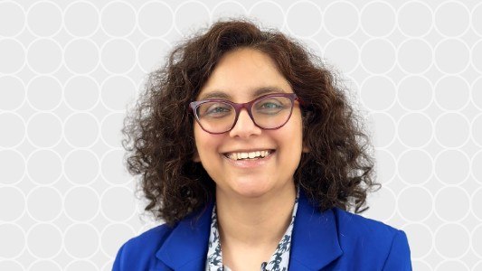 Miss Khasriya is a Consultant Gynaecologist